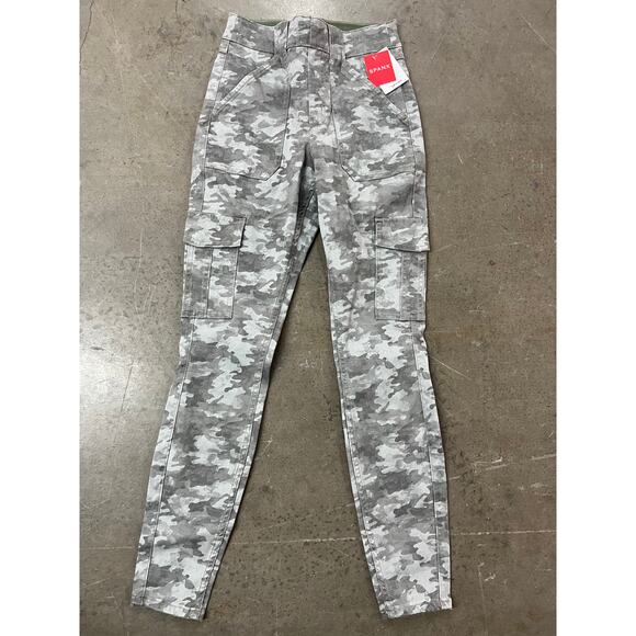 SPANX - Cropped Twill Cargo Pants / Army Fatigue / S / NWT - Picture 4 of 9